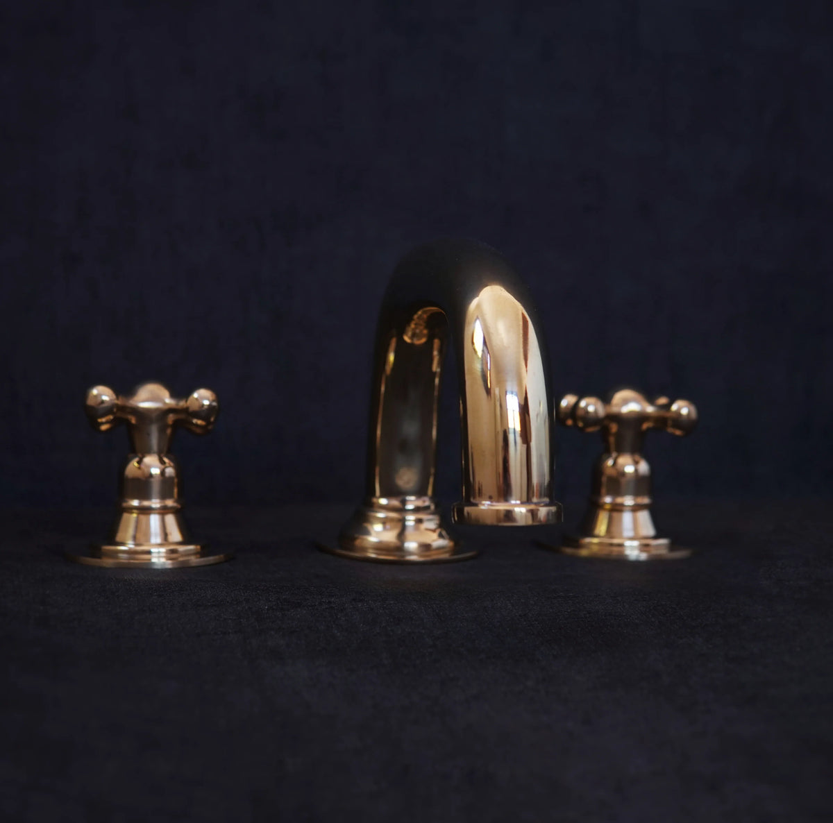 Widespread 3 Holes Solid Unlacquered Brass Faucet, Antique Brass Bathroom Tap