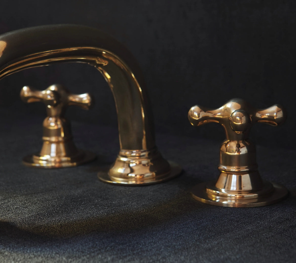 Widespread 3 Holes Solid Unlacquered Brass Faucet, Antique Brass Bathroom Tap